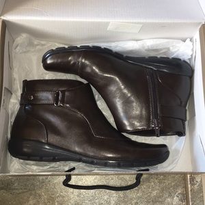 EasySpirit brown leather ankle boots